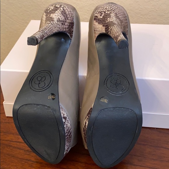 Jessica Simpson Taupe and Snakeskin heels - Picture 5 of 8